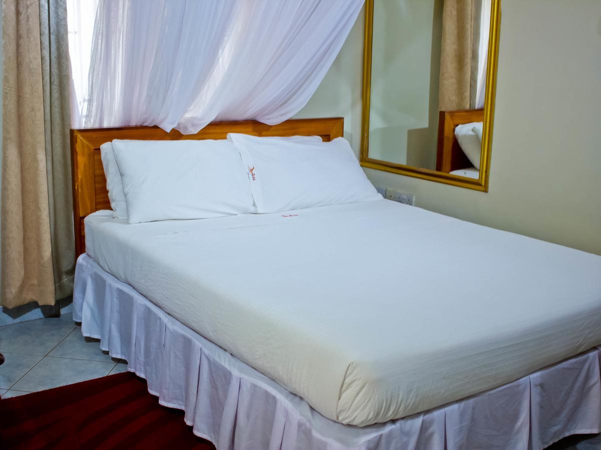 Al-Nisaa Hotel And Spa Jinja Exterior photo