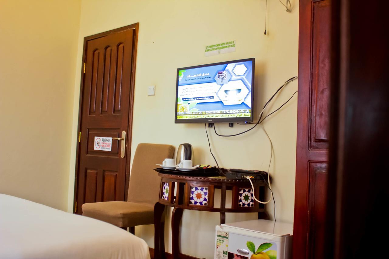 Al-Nisaa Hotel And Spa Jinja Exterior photo